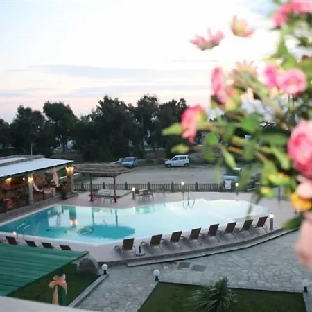 Harmony 4* Agia Anna (Naxos)