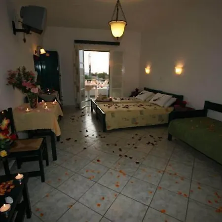 Harmony 4* Agia Anna (Naxos)