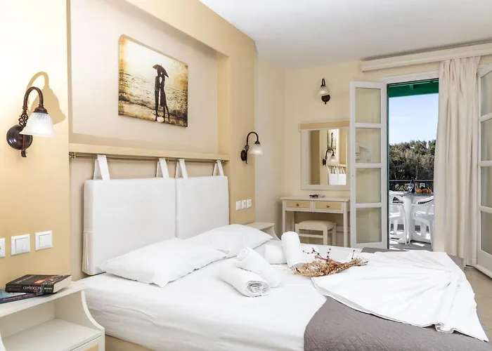 Aparthotel Harmony 4*